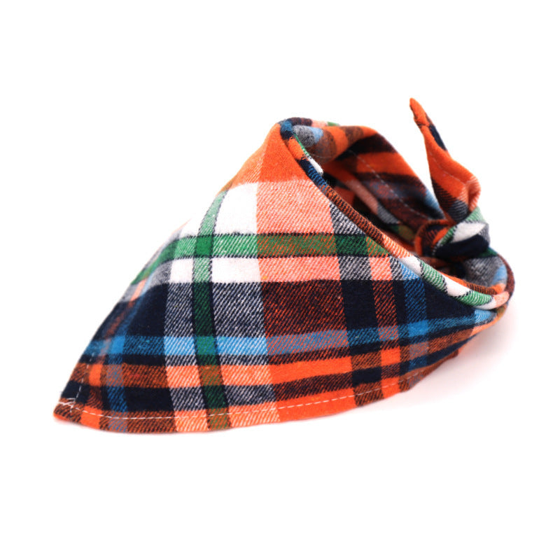 Cotton flannel baby plaid to increase triangle scarf Cotton flannel baby plaid to increase triangle scarf